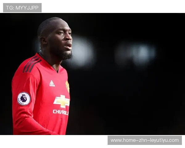 卢卡库强健护球开路，比利时围绕中锋形成多重压制：从场上战术到训练场落地