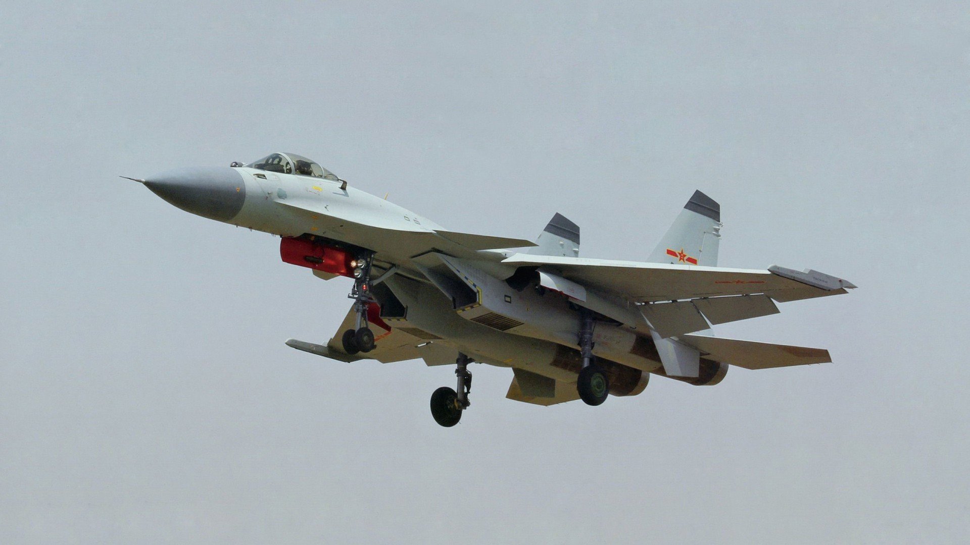 乐鱼体育地址-里昂中前场默契配合提升攻防转换速度，里昂中锋