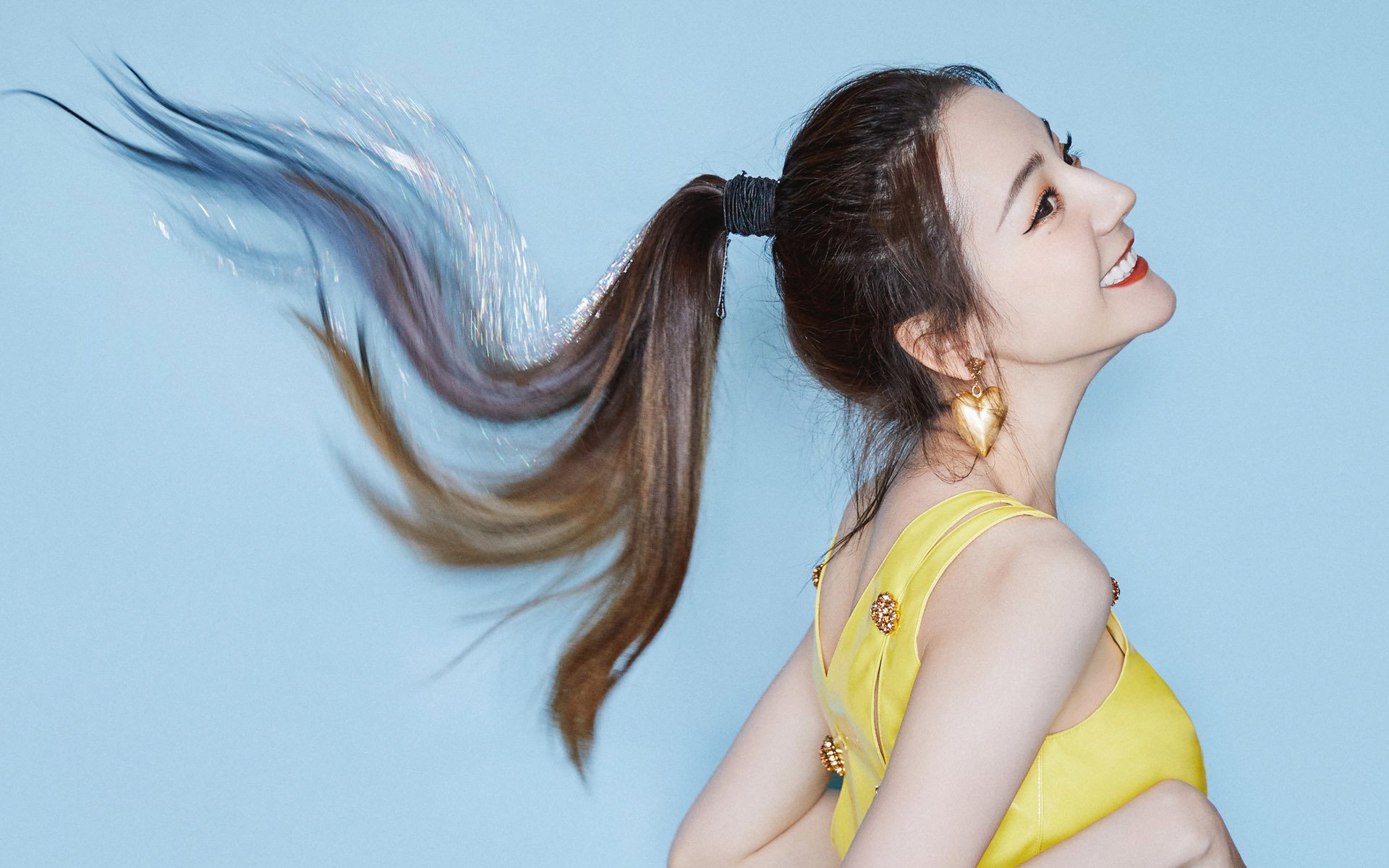 乐鱼app下载-女篮老将带伤出战表现稳定传递坚持精神感染全队士气，女篮名将